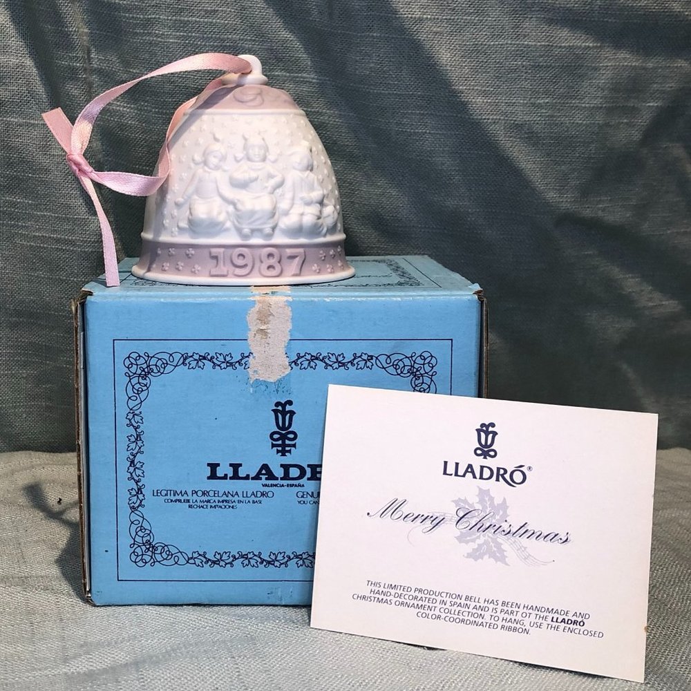 Lladro vintage 1987 Christmas Bell ornament porcelain dated w/ box